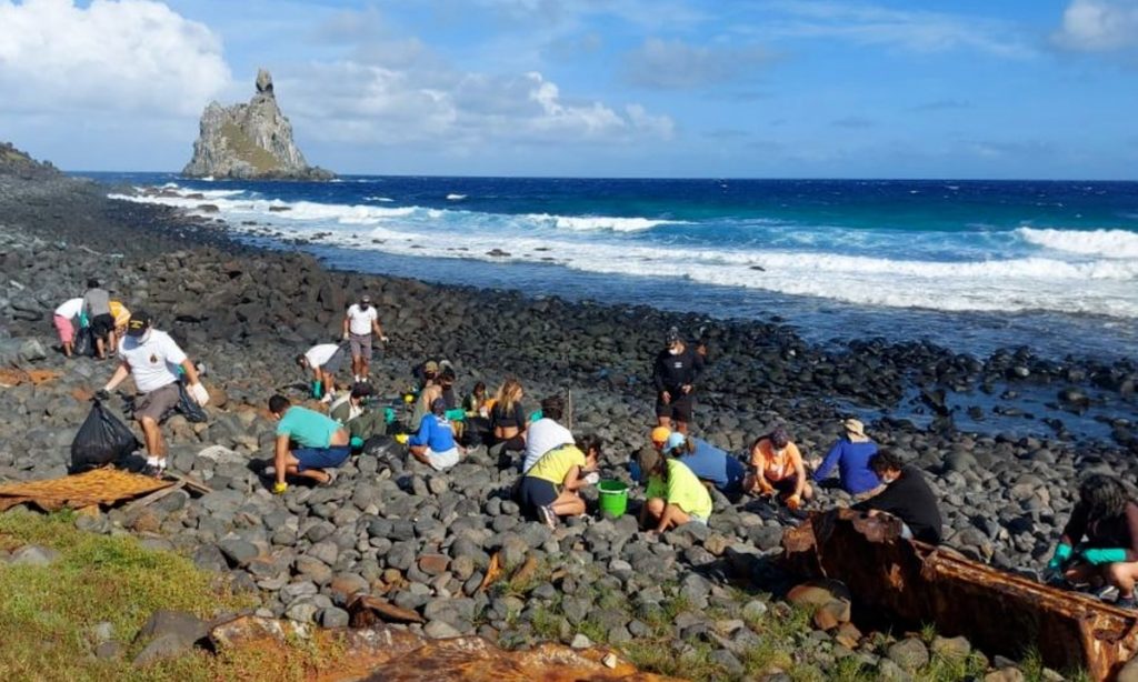 Desastre ambiental em Noronha: silêncio do Estado e cobertura discreta da mídia