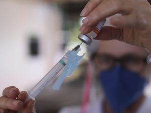 Ministério da Saúde promoveu só uma postagem sobre vacina da Covid