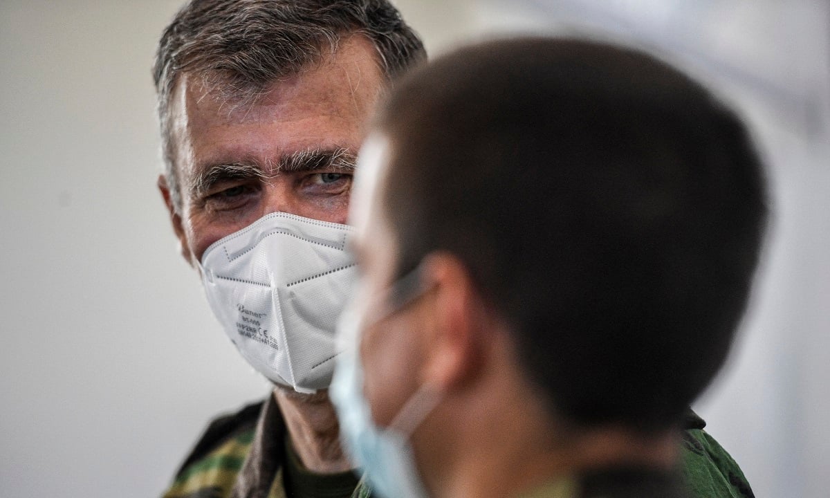 General Heleno, mire-se no exemplo de Gouveia e Melo
