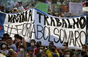 Manifestantes protestam contra Bolsonaro em diversas capitais brasileiras
