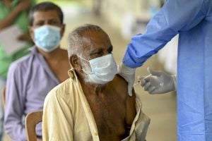 Anistia Internacional acusa empresas farmacêuticas de deixar países pobres sem vacinas anticovid