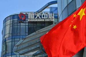 Grupo chinês Evergrande anuncia acordo para evitar default de título importante