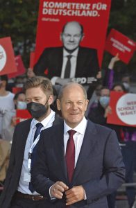 Scholz reage a críticas em meio à crise Rússia-Ucrânia