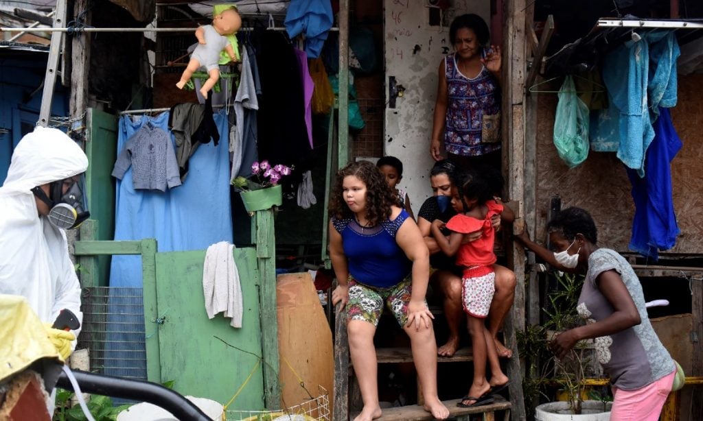 Pesquisa revela como a necropolítica e a pandemia afetam as favelas do Rio