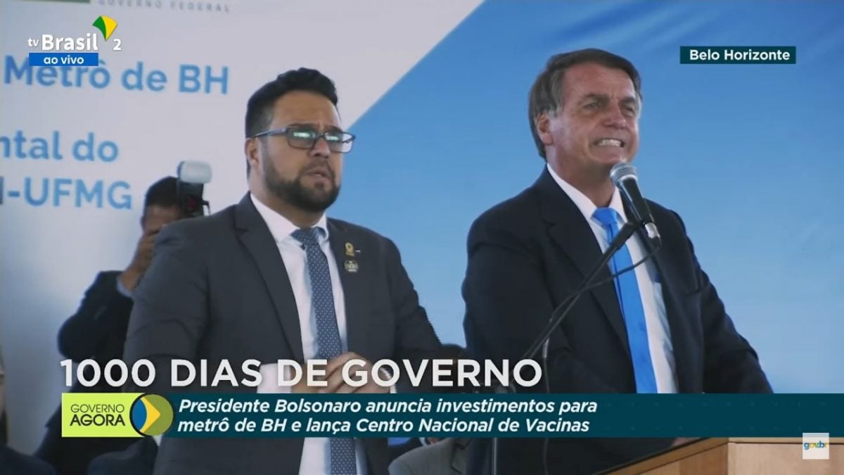 Bolsonaro tenta se eximir de responsabilidade e culpa Dilma por alta na conta de luz