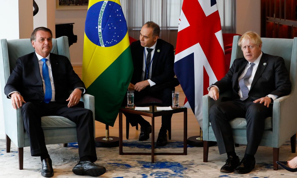 Em NY, Boris Johnson elogia AstraZeneca e Bolsonaro diz que ‘ainda’ não tomou