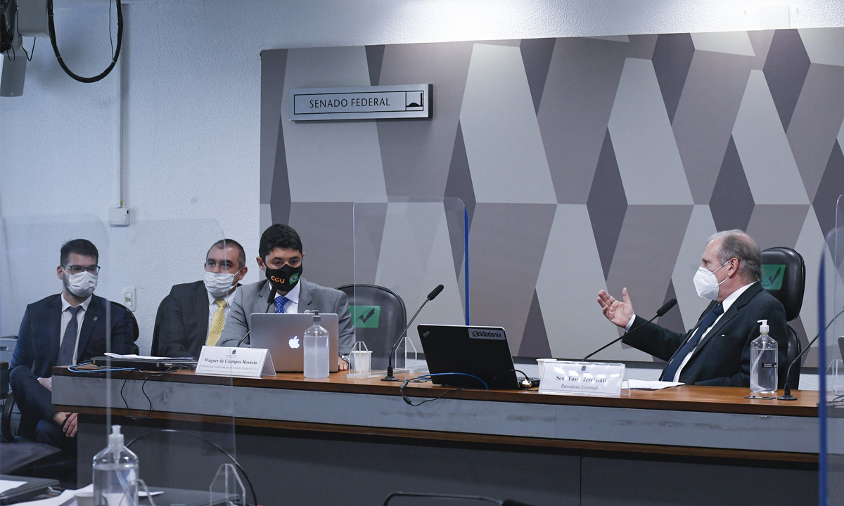 Ministro da CGU bate boca com senadores após chamar Tebet de ‘descontrolada’