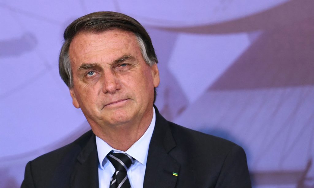 Na FPA, Bolsonaro diz que Mendonça votaria a favor do marco temporal no STF