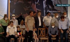 'O que me conforta é saber que na cadeira presidencial não tem um comunista', diz Bolsonaro