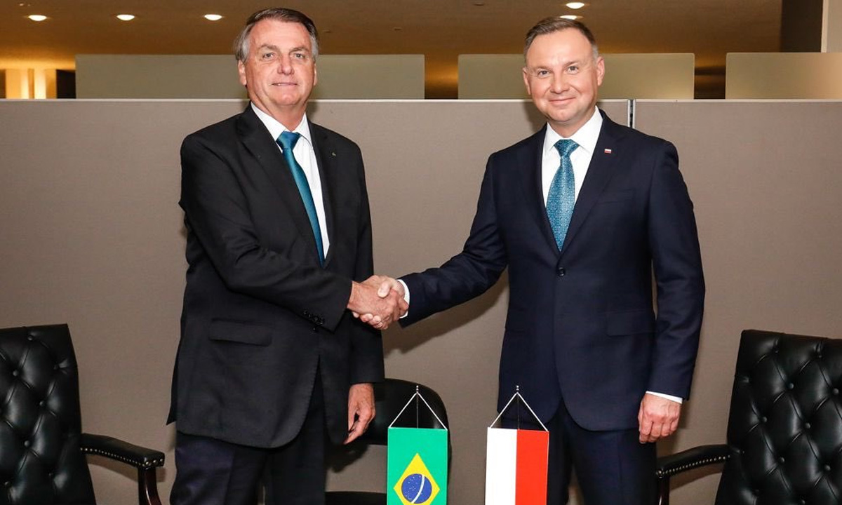 Bolsonaro e presidente polonês, ambos de extrema-direita, conversaram sobre ‘democracia’ em NY, diz governo