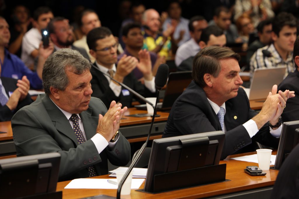 Afastado de Bolsonaro, Fraga diz que ‘falta sensibilidade do presidente com as mortes’