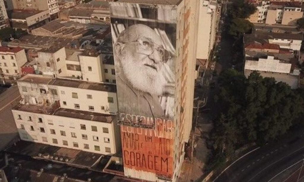 Centenário: Paulo Freire ganha painel de homenagem em SP