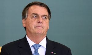 Bolsonaro edita decreto que facilita o registro de agrotóxicos