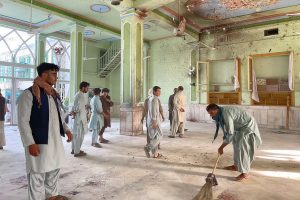 Atentado suicida deixa 33 mortos em mesquita xiita no Afeganistão