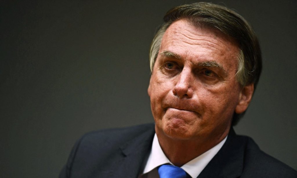 Auxílio Brasil pode tirar votos de Bolsonaro, diz pesquisa