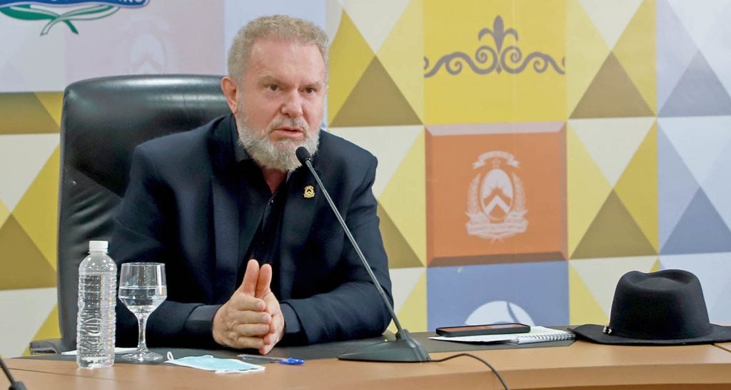 Operação da PF faz buscas na residência de Mauro Carlesse, ex-governador de Tocantins