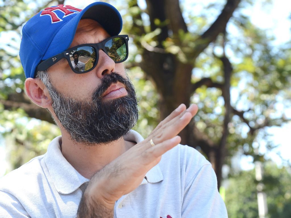 Foragido e sem dinheiro, Allan dos Santos pede ao STF desbloqueio de contas bancárias
