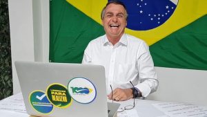 Bolsonaro diz que ‘Petrobras só dá dor de cabeça’
