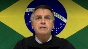 Irritado, Bolsonaro abandona entrevista após ser perguntado sobre rachadinhas