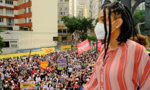 SP: Erika Hilton aponta irregularidades à Justiça e pede suspensão de reforma previdenciária