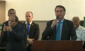 Bolsonaro diz que tomará Tubaína ‘todo mês’ com André Mendonça após chegada ao STF