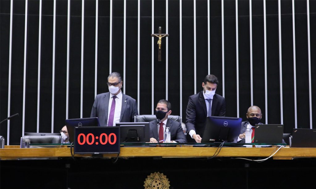 Câmara finaliza votação da nova Lei de Improbidade, que segue para sanção de Bolsonaro; entenda o que muda