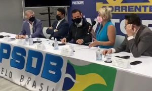 'Bem-vinda, Peppinha', diz Eduardo Bolsonaro após PSDB anunciar a filiação de Joice Hasselmann