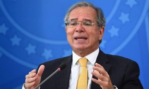 Senadores defendem a convocação de Paulo Guedes para explicar valorização cambial de offshore