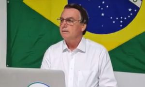 'Quanto você acha que vale uma vaga para o STF?', pergunta Bolsonaro, sem saber que estava no ar