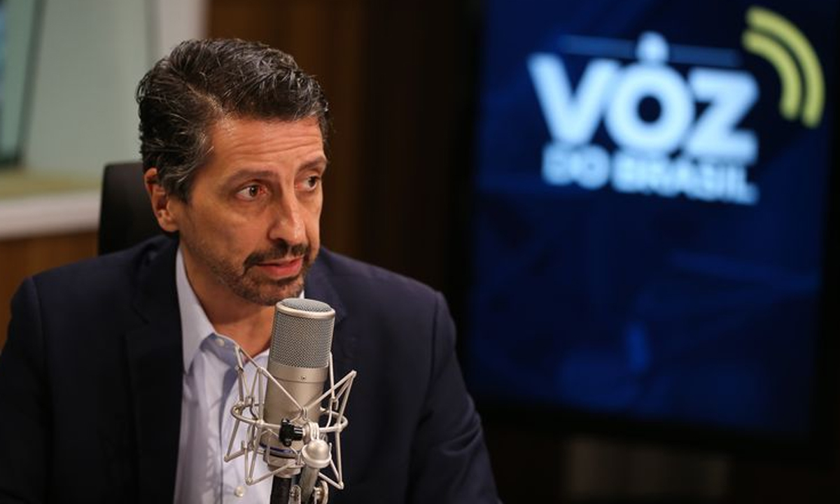 Ministro do Meio Ambiente anuncia redução de 50% das emissões de carbono até 2030