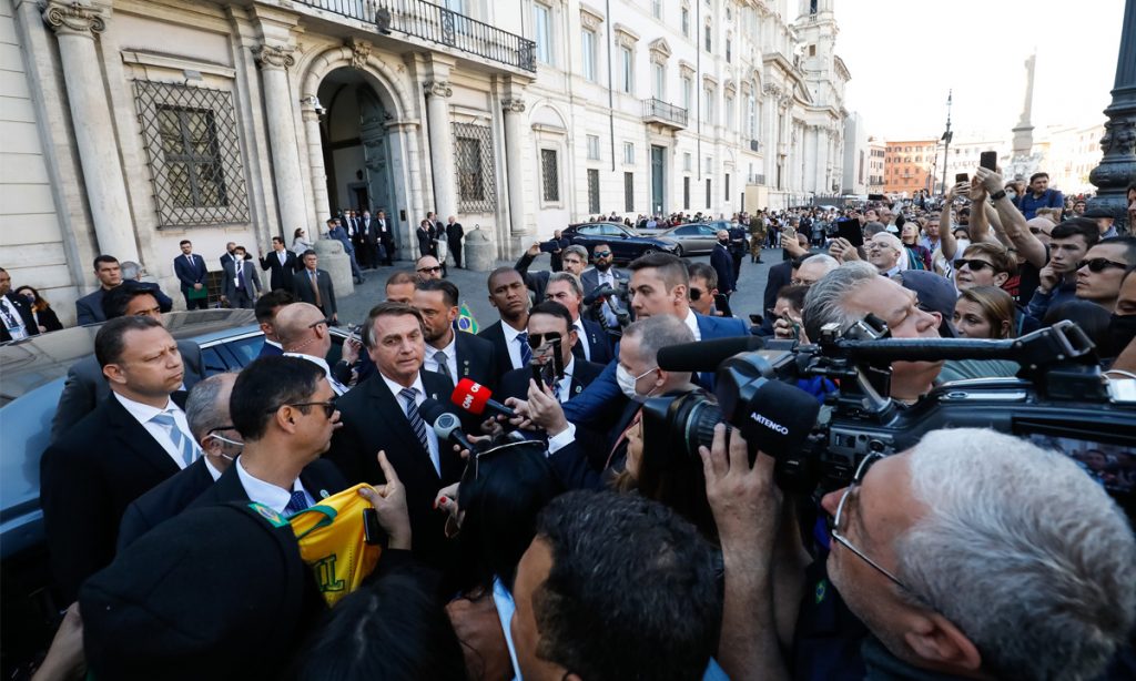 Em Roma, Bolsonaro diz que não tem culpa pela crise econômica: ‘Não influenciei negativamente’
