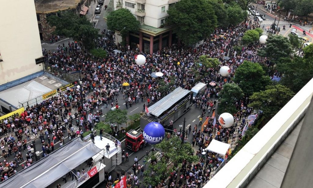 Servidores municipais protestam contra reformas administrativas de Ricardo Nunes