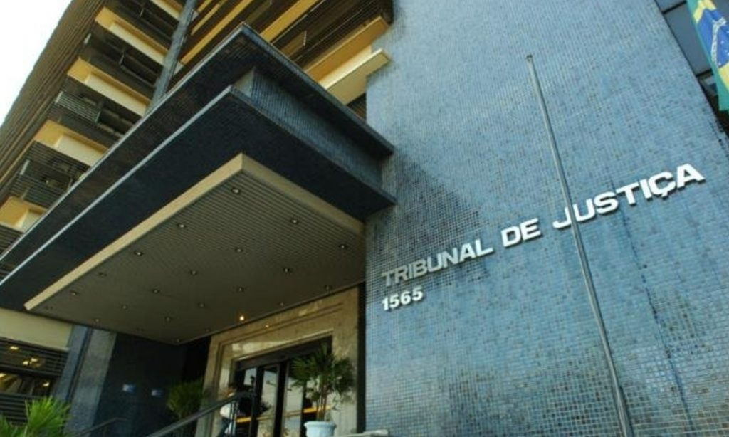 TJ-RS julgará homens que pegaram alimentos que seriam descartados por supermercado