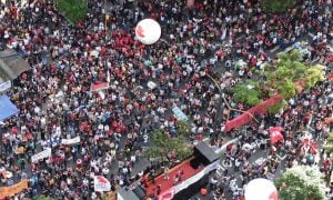 Protesto contra Reforma da Previdência em SP tem bombardeio por agentes de segurança