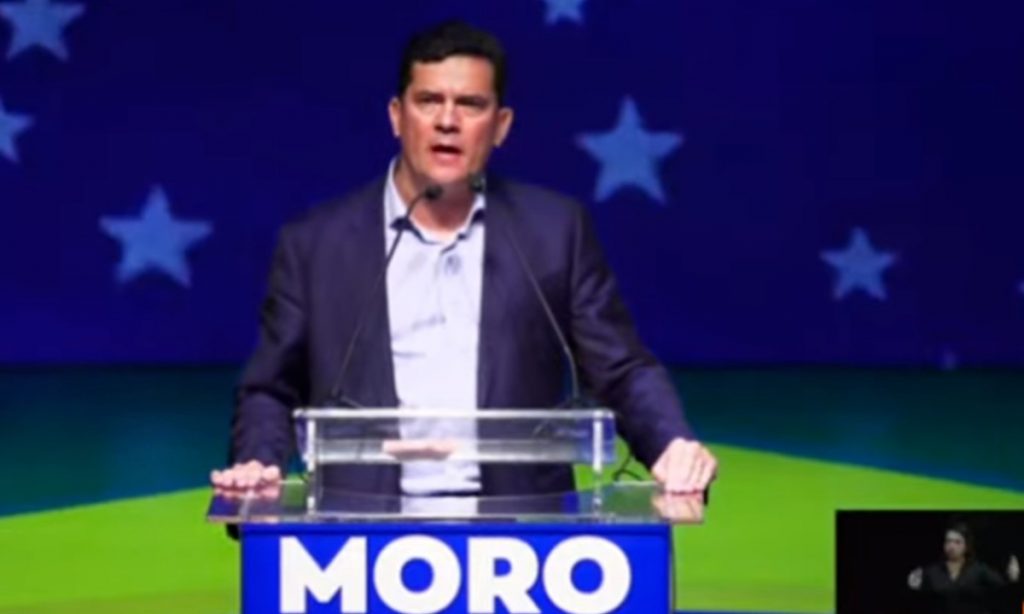 ‘É mentira dizer que acabou a corrupção’, diz Moro sobre Bolsonaro em ato de filiação