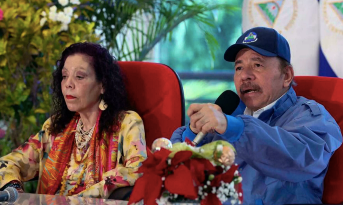 Daniel Ortega ao lado da mulher, a vice-presidente vice-presidenta Rosario Murillo Cesar PEREZ PRESIDENCIA NICARAGUA/AFP 