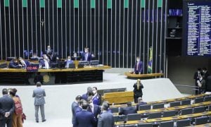 Orçamento secreto: Parlamentares ignoram STF e mantêm falta de transparência em emendas