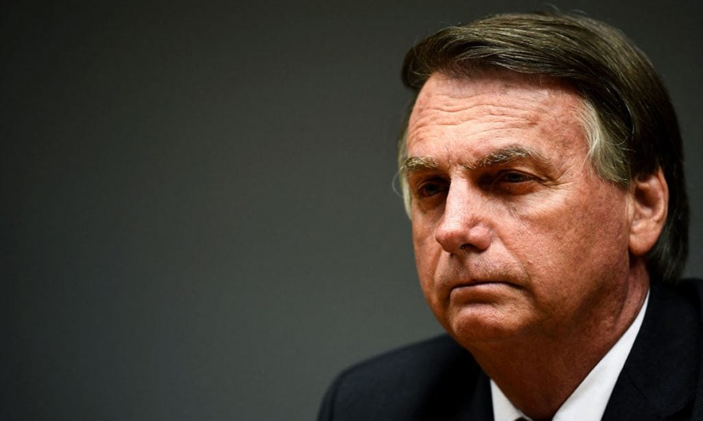 Bolsonaro edita MP que permite renegociação de dívidas do Fies