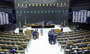 Congresso aprova uso de R$ 9 bilhões do Bolsa Família para o Auxílio Brasil, obsessão eleitoral de Bolsonaro