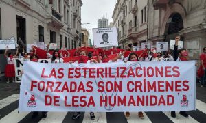 Congresso do Peru aprova lei para prescrever crimes contra a humanidade cometidos antes de 2002