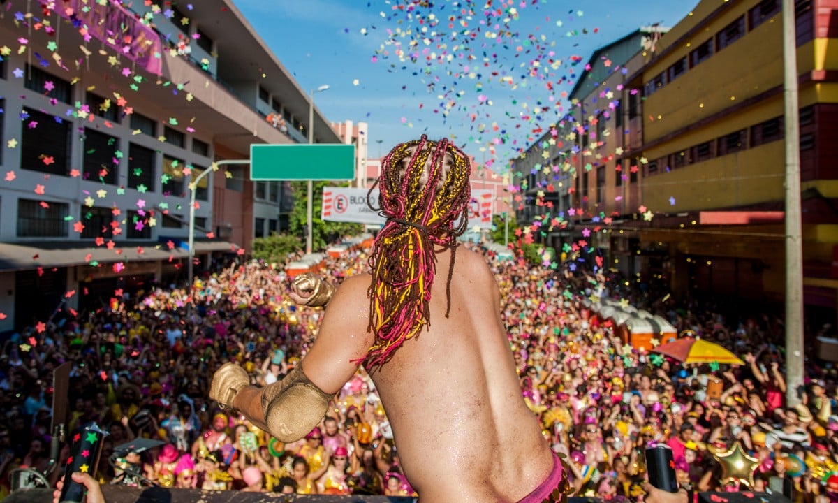 Cancelamento do Carnaval requer pensar novas formas da festa popular