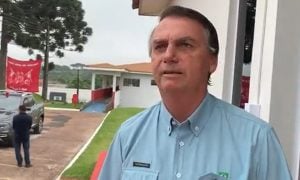 Bolsonaro fala sobre morte de Marília Mendonça: 'Profundo vazio'