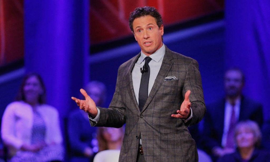 CNN demite jornalista Chris Cuomo por ajudar irmão ex-governador de Nova York