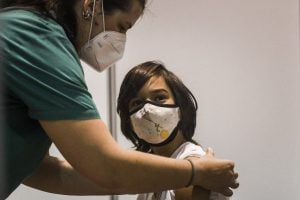 Portugal começa a vacinar menores de 5 a 11 anos contra Covid-19