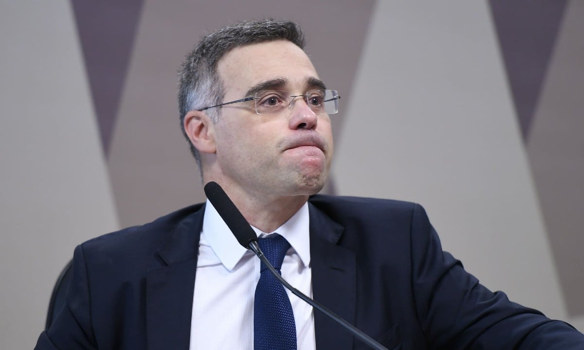 Fux estuda marcar posse de André Mendonça para dia 16 de dezembro