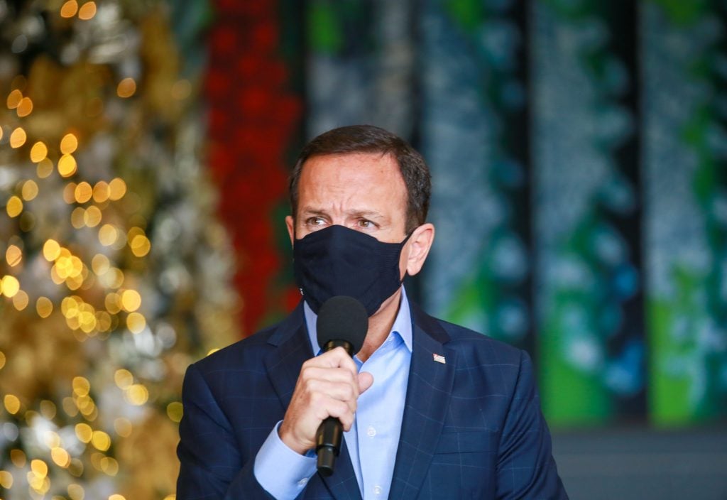 Doria confirma adoção do passaporte da vacina para viajantes em São Paulo