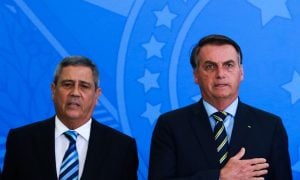 Bolsonaro diz que Tereza sairá ao Senado e abre caminho para Braga Netto na vice