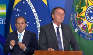 Bolsonaro ‘parabeniza’ TV Globo por apoio ao golpe de 1964: ‘Sempre ao lado dos militares’