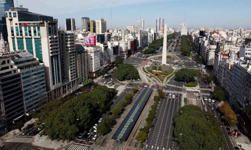 Argentina reduz de 10 para 7 dias o isolamento por Covid para vacinados