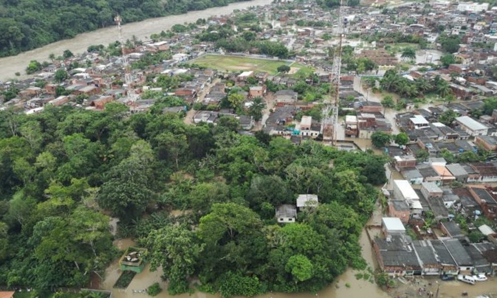 'Não seria necessária', diz Bolsonaro após recusar ajuda humanitária da Argentina à Bahia